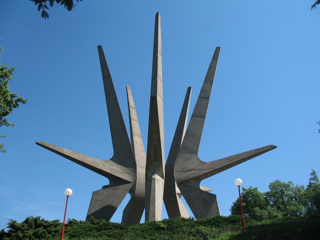 Памятники несбывшемуся будущему: 6 удивительных югославских монументов жизнь,загадки,история,курьезы,планета,тайны,факты