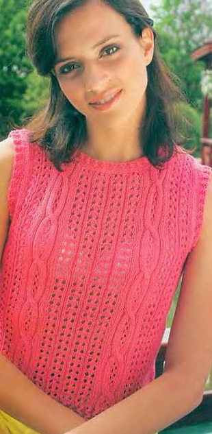 Розовый топ спицами