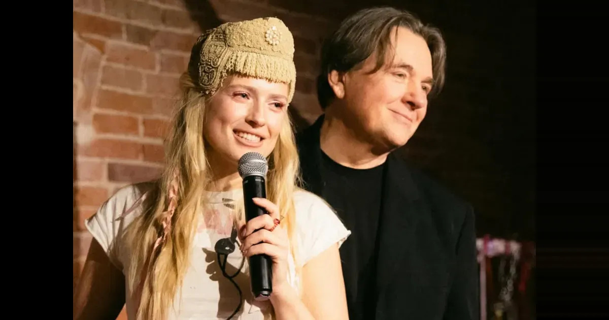 Софья Эрнст показала, как отпраздновала день рождения с мужем Константином Эрнстом и Дарьей Мороз