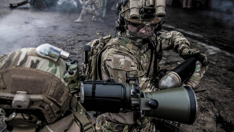 Программируемый выстрел HE 448 для гранатомета Carl Gustaf Программируемый выстрел HE 448 для гранатомета Carl Gustaf оружие