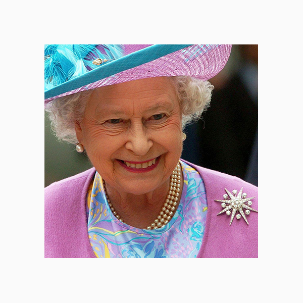 014 small Любимые броши британской королевы Елизаветы II