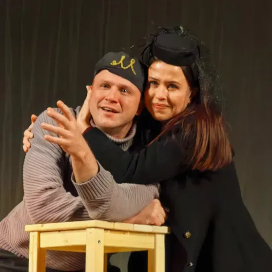 Бывшая девушка Павла Прилучного Мирослава Карпович впервые выходит замуж в 40 лет Мирослава, выходит, коллегой, замуж, Прилучным, встречалась, прежде, Карпович, дочки, Папины, сериала, Филиппом, съёмкам, романы, актрисы, Известно, пальце, 40летняя, безымянном, кольцом