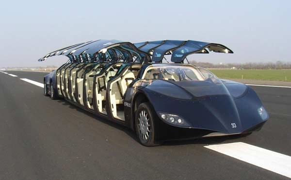 Это не лимузин, а междугородний автобус