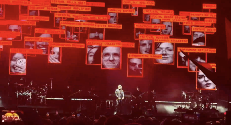 ИИ-распознавание на концерте Massive Attack