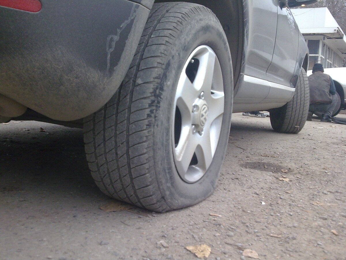 Замерил, при каком давлении в колёсах расход топлива минимальный авто,авто и мото,автосалон,автосамоделки,водителю на заметку,машины,ремонт,Россия,советы,тюнинг