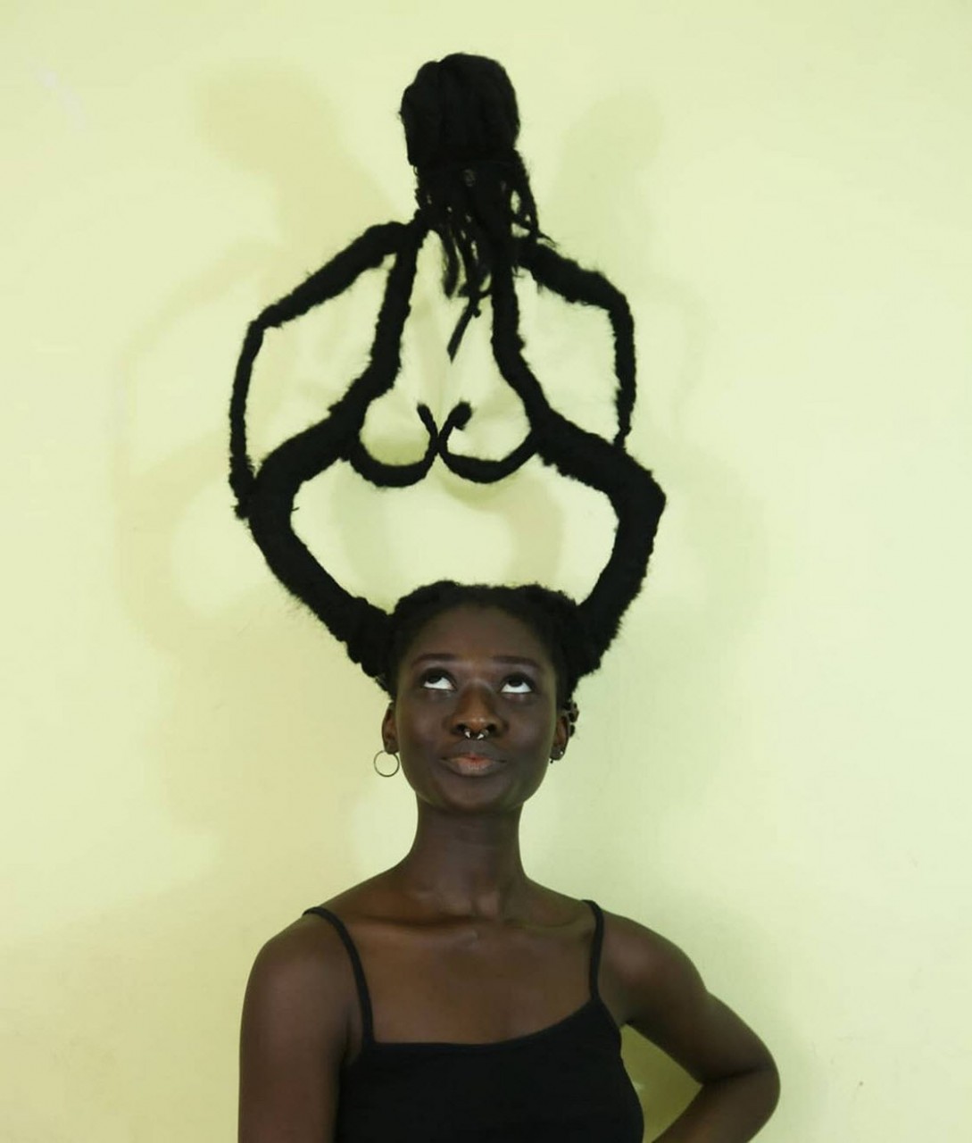 Удивительные прически художницы из Кот-д’Ивуара волосы