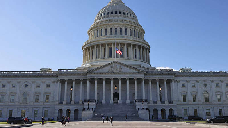 Конгресс США принял закон о направлении Украине арестованных активов иностранцев Политика