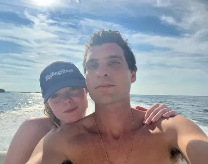 Эль Фаннинг рассказала про отношения с бойфрендом-миллионером Гасом Веннером Фаннинг, Веннером, семьи, Сентиментальная, ценность, рассказала, ВеннерГас, Гасом, журнала, Rolling, директором, Stone, время, семьёй, Долгое, свидании, заметили, папарацци, расставания, после