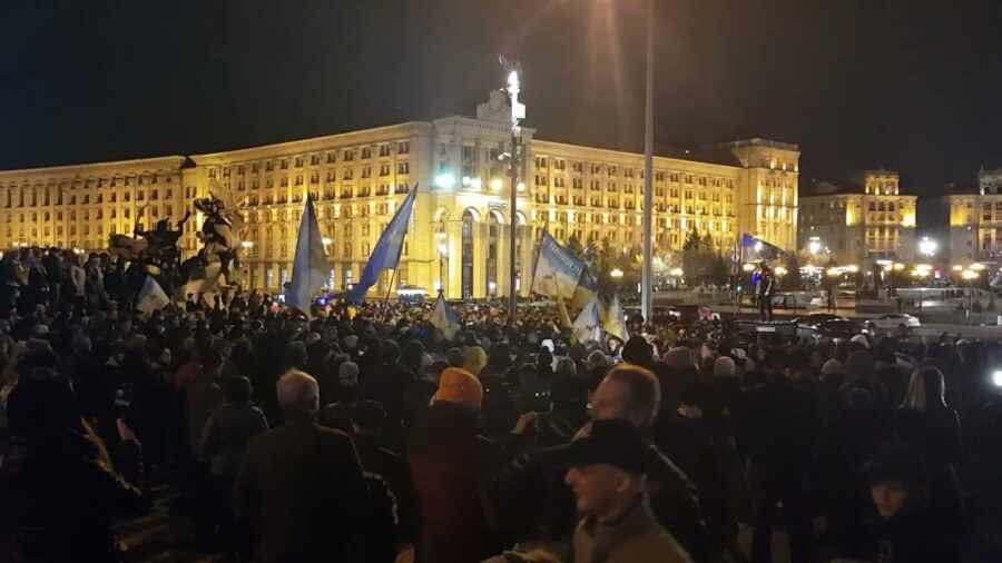 «Зеленского в тюрьму": на Украине прошло шествии в память о Евромайдане