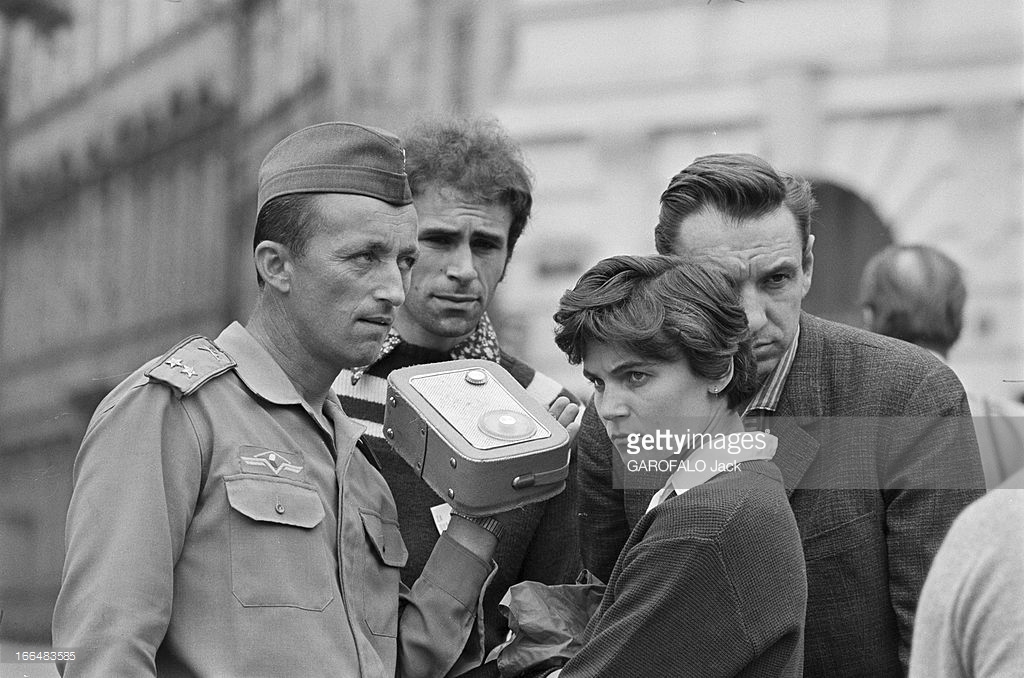 Отношение с чехословакией. Чехословакия 1968. Ввод войск в Чехословакию 1968. Русские эмигранты Чехословакия. Милиция Чехословакии.