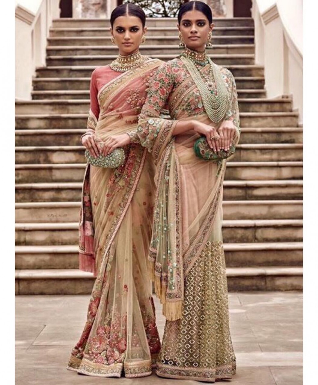 Indian clothing. Сабьясачи Мукхерджи коллекция. Sabyasachi Mukherjee Сари. Sabyasachi Mukherjee платья. Сабьясачи Мукхерджи коллекция 2019г.