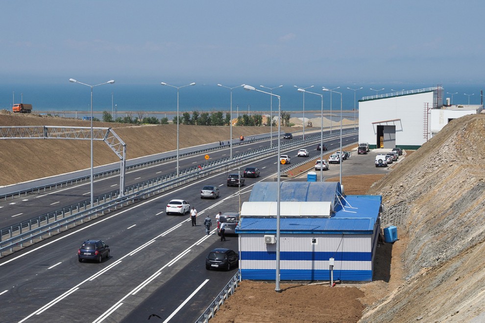 Первые автомобили на Керченском (Крымском) мосту. Фото Виталий Тимкив/ специально для «Новой»