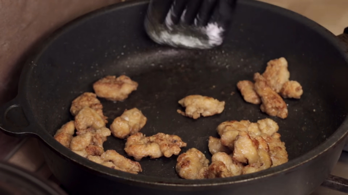 Острая хрустящая курица в карамели с баклажанами Острая хрустящая курица в карамели с баклажанами кулинария,мясные блюда,овощные блюда