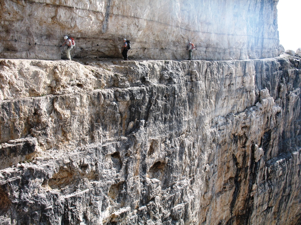 Via Ferrata - железная тропа - не дай бог кому-то на нее попасть! Via Ferrata - железная тропа - не дай бог кому-то на нее попасть!