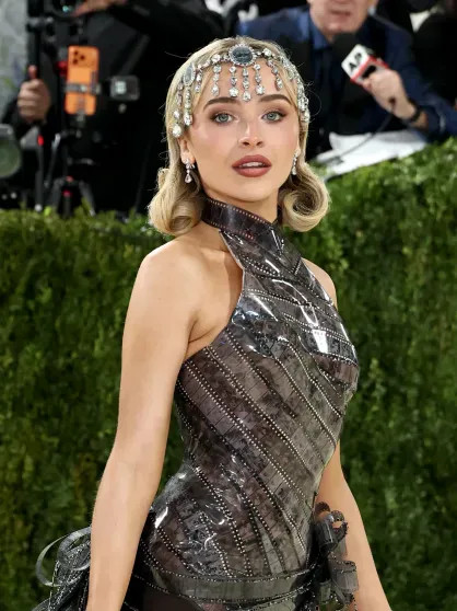 14 лучших образов Met Gala: Ирина Шейк в бриллиантах, 