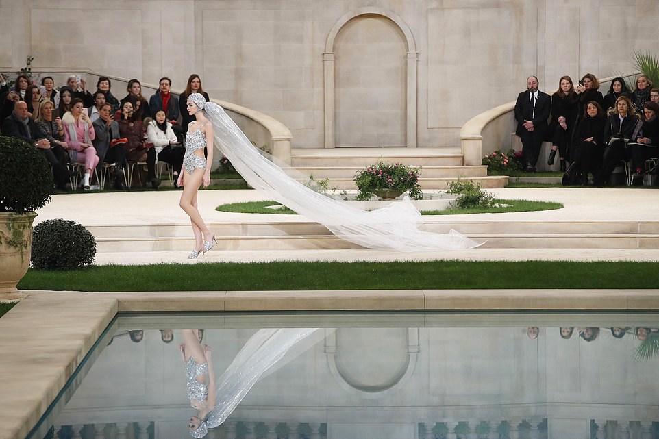 Показ Chanel Haute Couture весна 2019 в Париже - грандиозно и шикарно! chanel haute couture