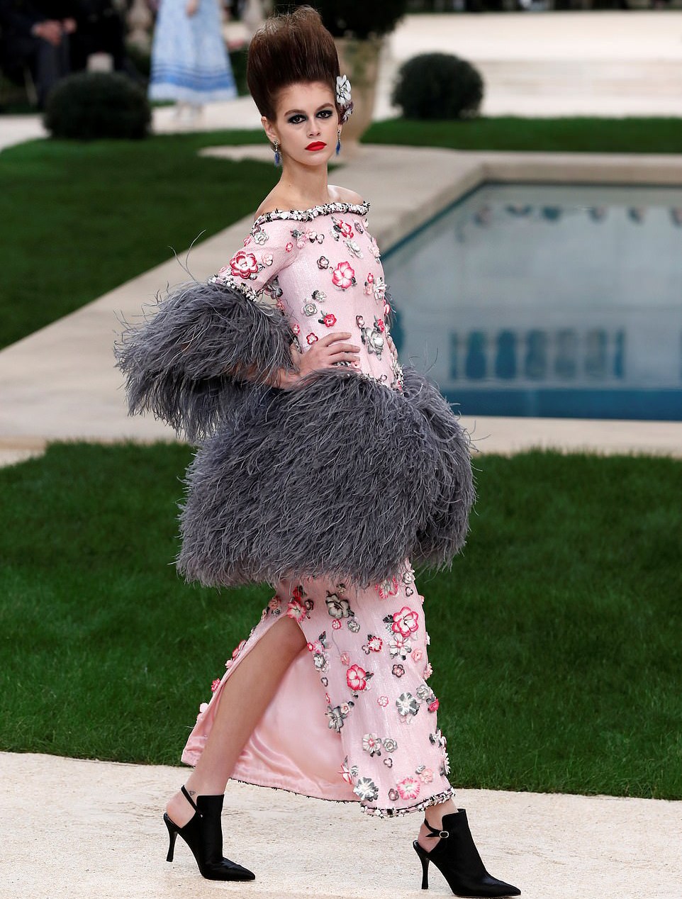 Показ Chanel Haute Couture весна 2019 в Париже - грандиозно и шикарно! chanel haute couture