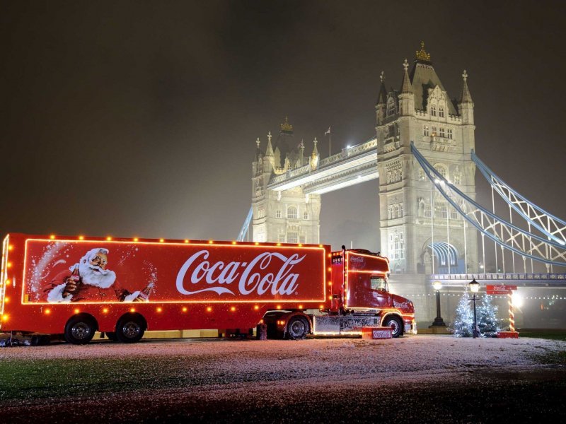 Праздник к нам приходит: откуда взялись те самые грузовики из рекламы CocaCola, этого, рождественского, странах, популярным, видео, праздника, разных, рекламный, весьма, компания, каравана, именно, уверяют, Рождество, вполне, порой, связана, просто, всего