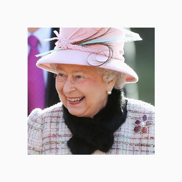 005 small Любимые броши британской королевы Елизаветы II