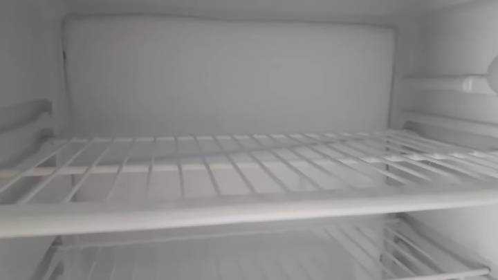 Наросты льда в холодильнике? Значит пора менять уплотнитель. Замена за 10 минут уплотнитель, новый, нужно, причин, любой, холодильник, также, может, полностью, старый, снять, следует, старого, можно, всего, уплотнителя, холодильника, стенке, герметик, использовать