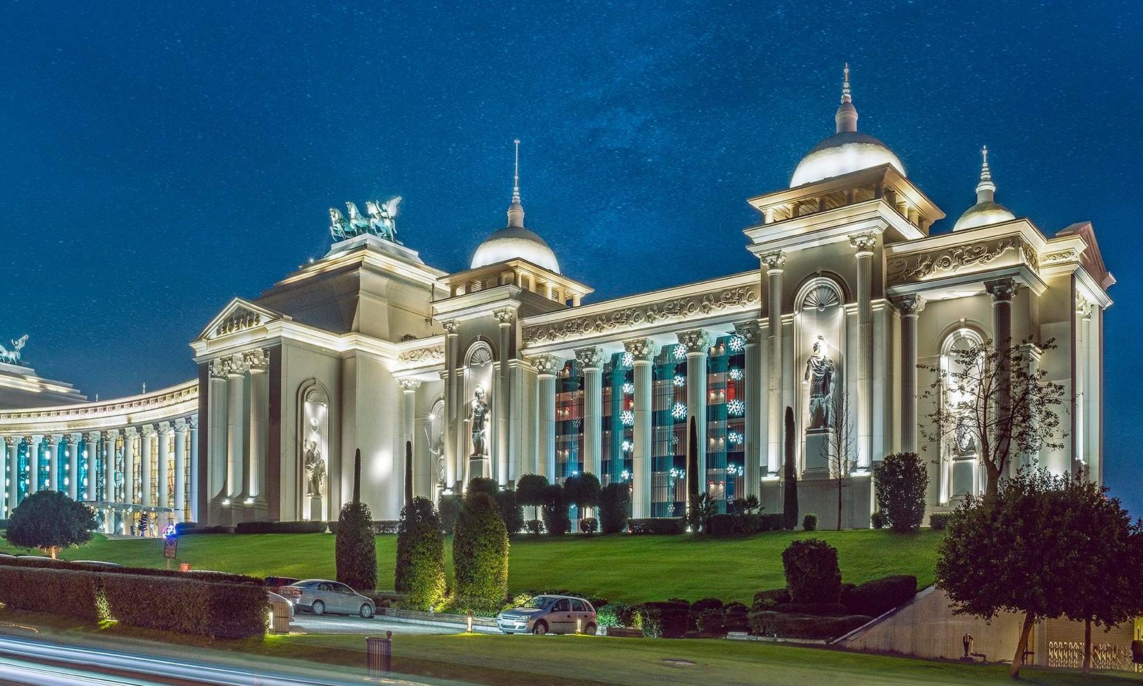 Маленькое королевство: самый сказочный отель Турции — The Land of Legends Kingdom Hotel — в котором этим летом будут отдыхать все