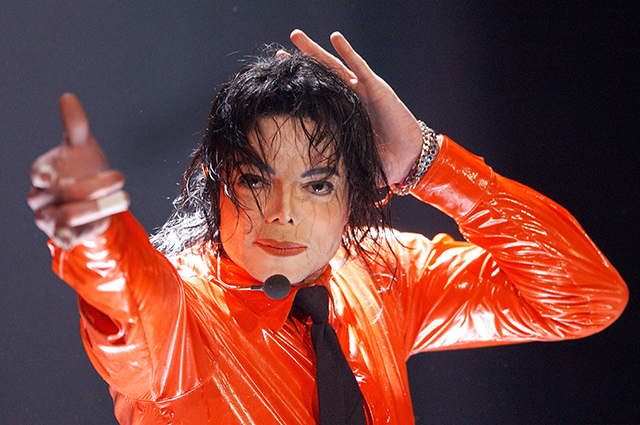 Родственников Майкла Джексона возмутил фильм о жизни певца, в котором его обвиняют в педофилии новости