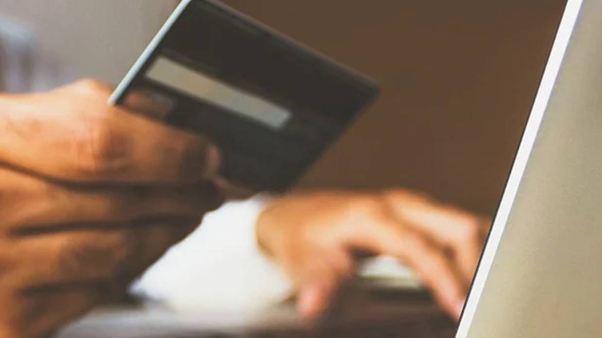 Первые банки в России запустили мгновенные переводы между юрлицами через СБП