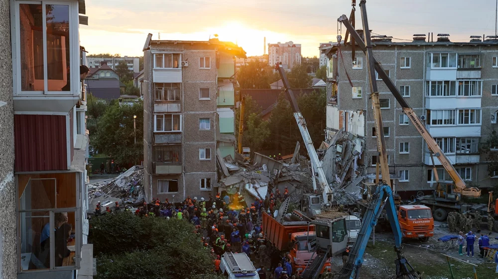 Восемь человек не могут найти на месте взрыва дома в Нижнем Тагиле