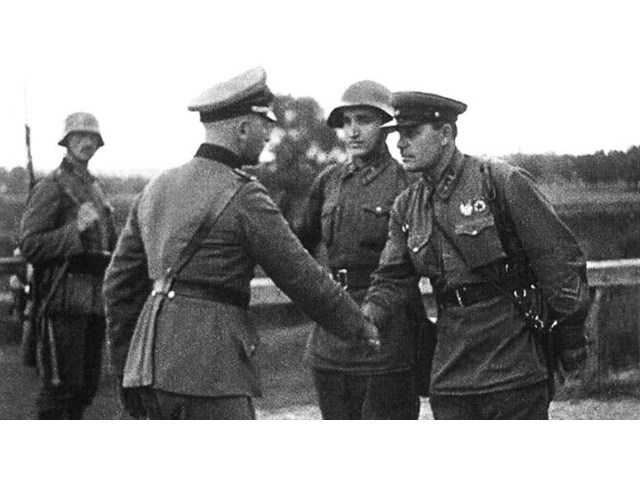 Исторический бумеранг бьет по Польше геополитика