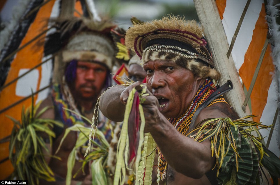 Папуа новая гвинея люди фото