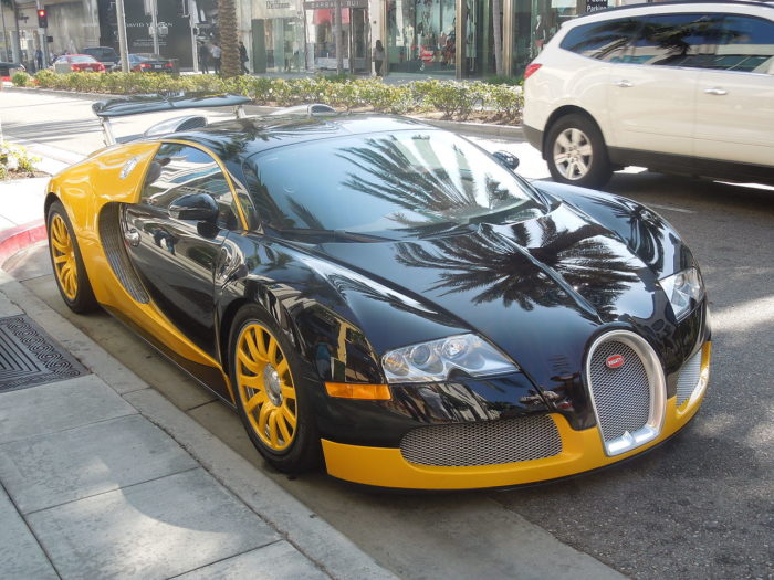 Обгоняющий ветер Bugatti Veyron автомобили,автомобиль,автоновости,автосалон,машины