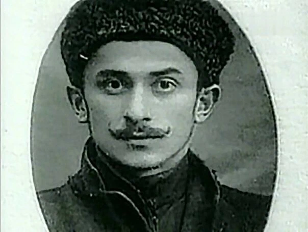 Молодой Берия в начале 1920-х