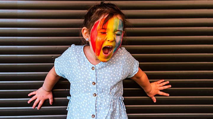 НЕ ДЕТИ – КУСКИ МЯСА: КАК В ШКОЛЬНЫЕ БИБЛИОТЕКИ ПОПАЛИ СТЫДНЫЕ КНИГИ?