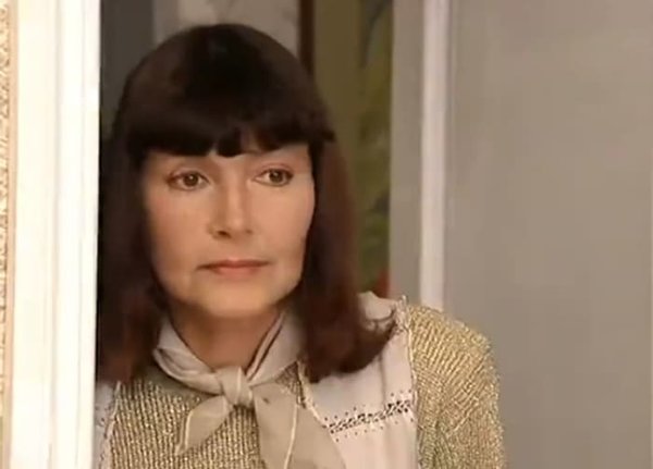 Нина Маслова в сериале "Салон красоты" (2000)