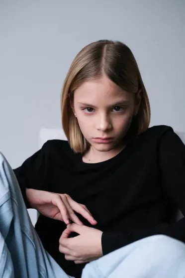 «Ты наградила меня званием "бабушка"»: Симона Черноморская поздравила внучку Алису с 12-летием