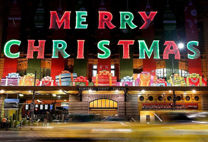 Сказочная атмосфера: 18 примеров потрясающих рождественских декораций со всего мира