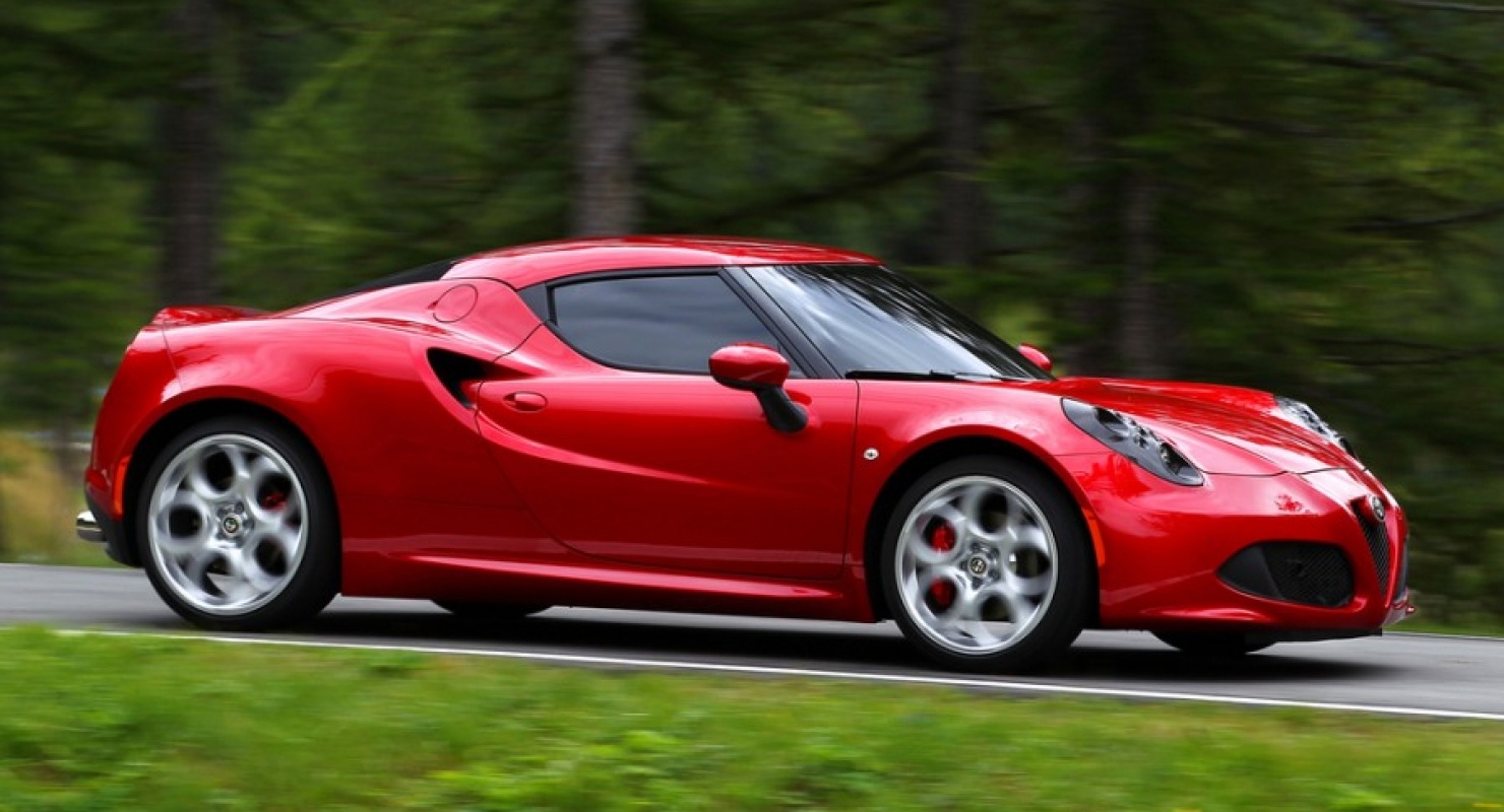 Alfa Romeo 4C: комфортабельный автомобиль, заслуживший любовь сразу после появления Автомобили