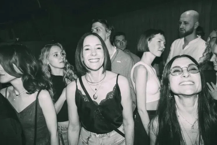 Аглая Тарасова с экс-бойфрендом Антоном Филипенко и его новой девушкой, Ольга Сутулова, Сергей Жуков с женой и дочерью посетили вечеринку в Москве Григорий, Гухман, Филипенко, Аглая, Енакаева, Чехов, Ксения, Игорь, Жуков, Тарасова, Уколова, ИльяшенкоПолина, ЖуковаЛукерья, ВерникНа, Ильевская, Света, ИльевскаяДиана, Москве, московском, прошло