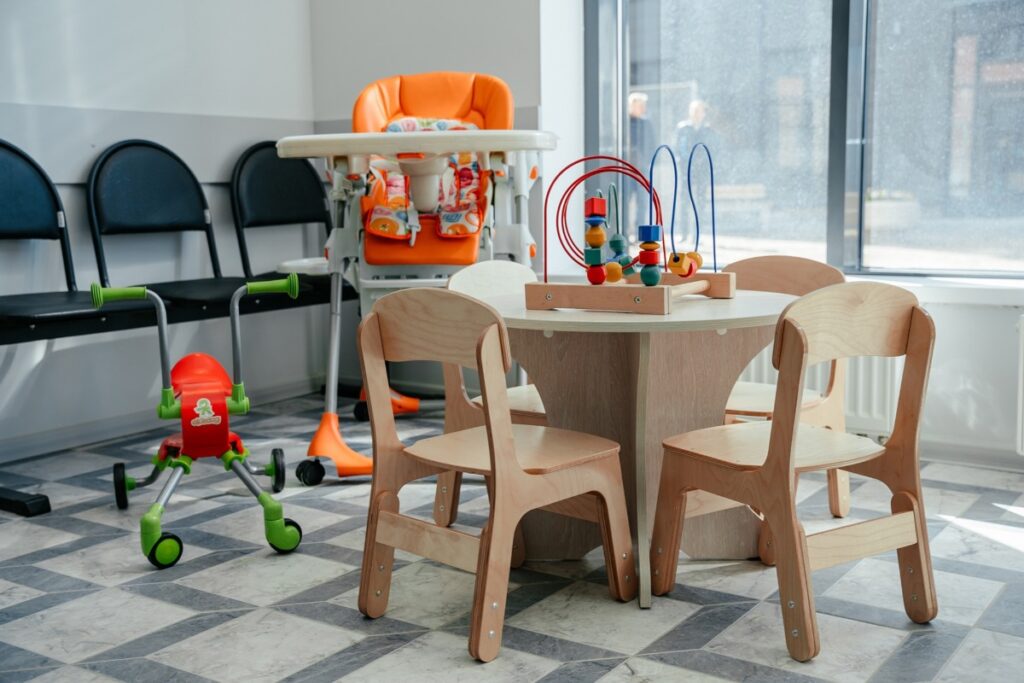 На ремонт школ и детсадов в новых регионах направят более ₽1,6 млрд