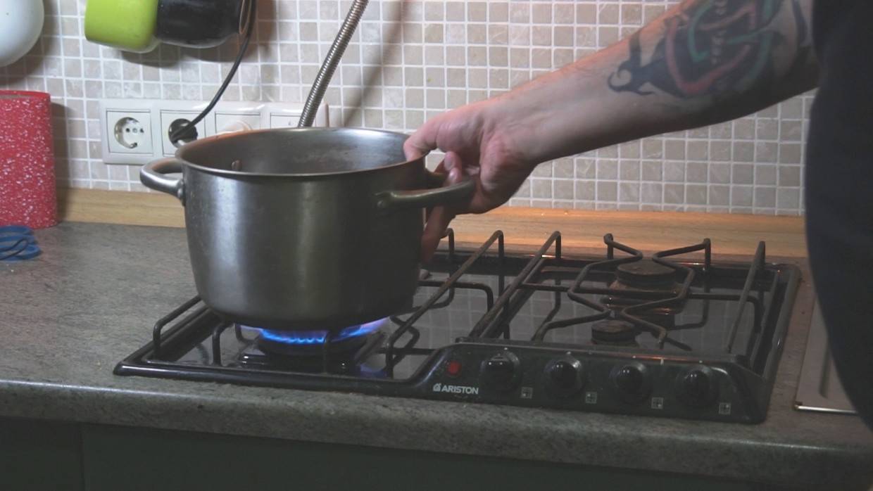 Утечку газа не обнаружили в квартире отравившейся семьи в Казани