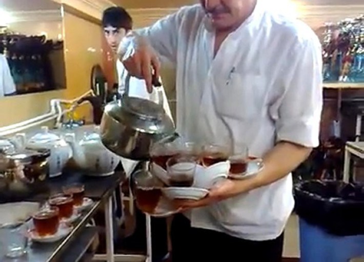 официанты которые много на себя берут