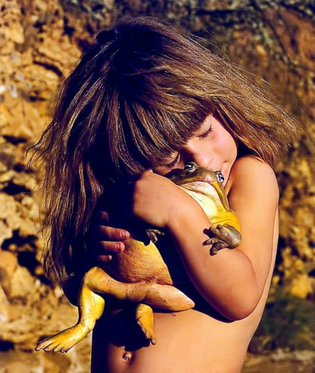Знаменитая девочка-Маугли африка, детство