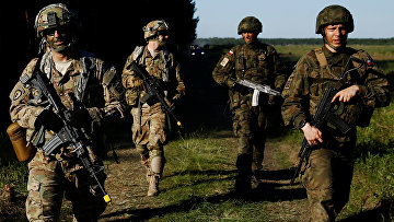 Польские и американские солдаты на учениях «Анаконда-16» в Польше