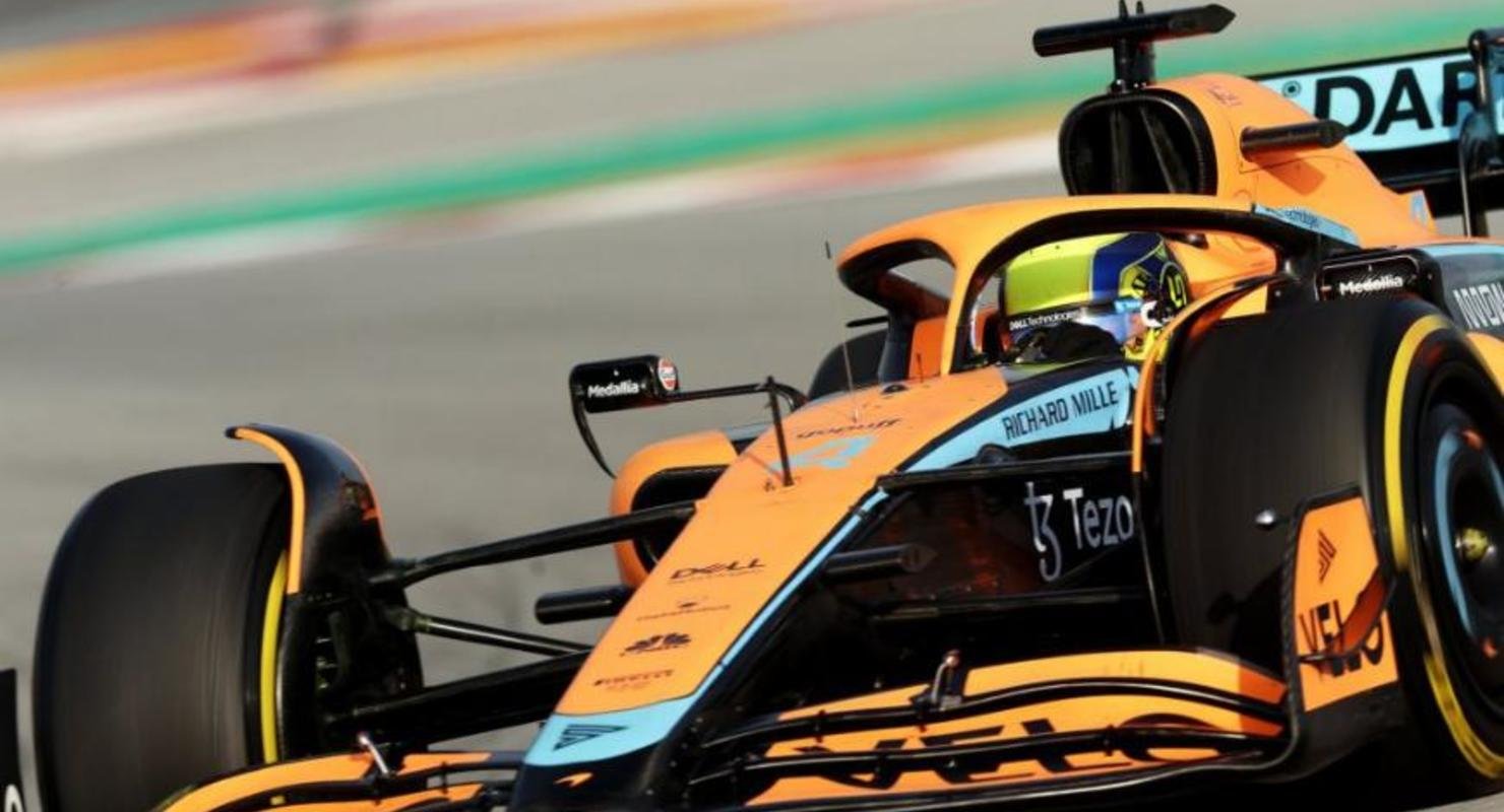 Ландо Норрис стал лучшим в первый день предсезонных тестов, «Феррари» преодолела самую большую дистанцию