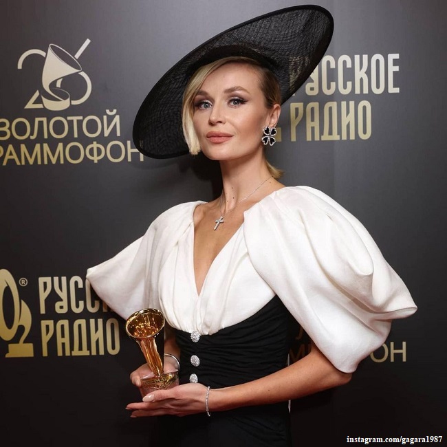 Полина Гагарина закрутила новый роман со своим танцором