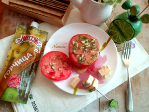 Фото к рецепту: Лучший рецепт быстрых малосольных помидоров с горчицей  МахеевЪ 