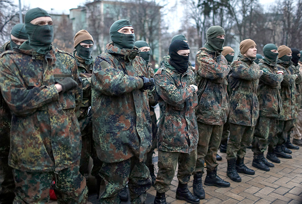 Новобранцы батальона «Азов» перед отправкой в зону конфликта