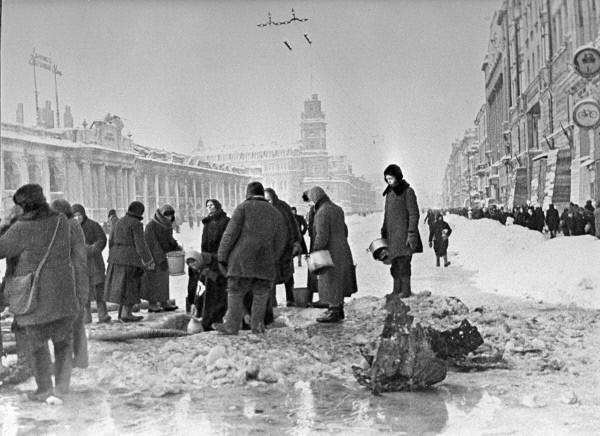 Блокада Ленинграда и блокада Западного Берлина: уроки душегубства история,россия