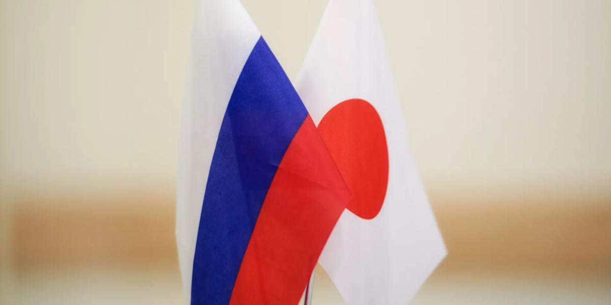 Япония ввела санкции против. Россия и Япония. Япония и Россия отношения. Япония и Украина. Санкции Японии против России.