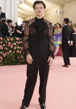 15 самых нелепых нарядов на Мет Гала 2019 15 самых нелепых нарядов на Мет Гала 2019 met gala 2019,знаменитости,интересное,мода